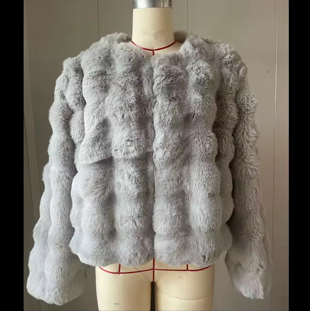 White Fur Coat for Women 2024 Autumn and Winter New Style - Picture 9 of 14